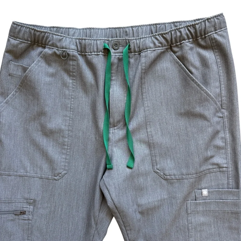 FIGS Men’s Cairo Cargo Scrub Pants Gray L/S Straight Leg Drawstring Technical